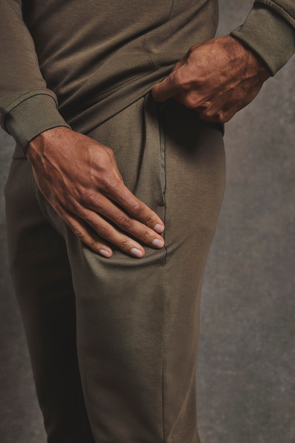 Interlock Sweat Jogger in Deep Khaki