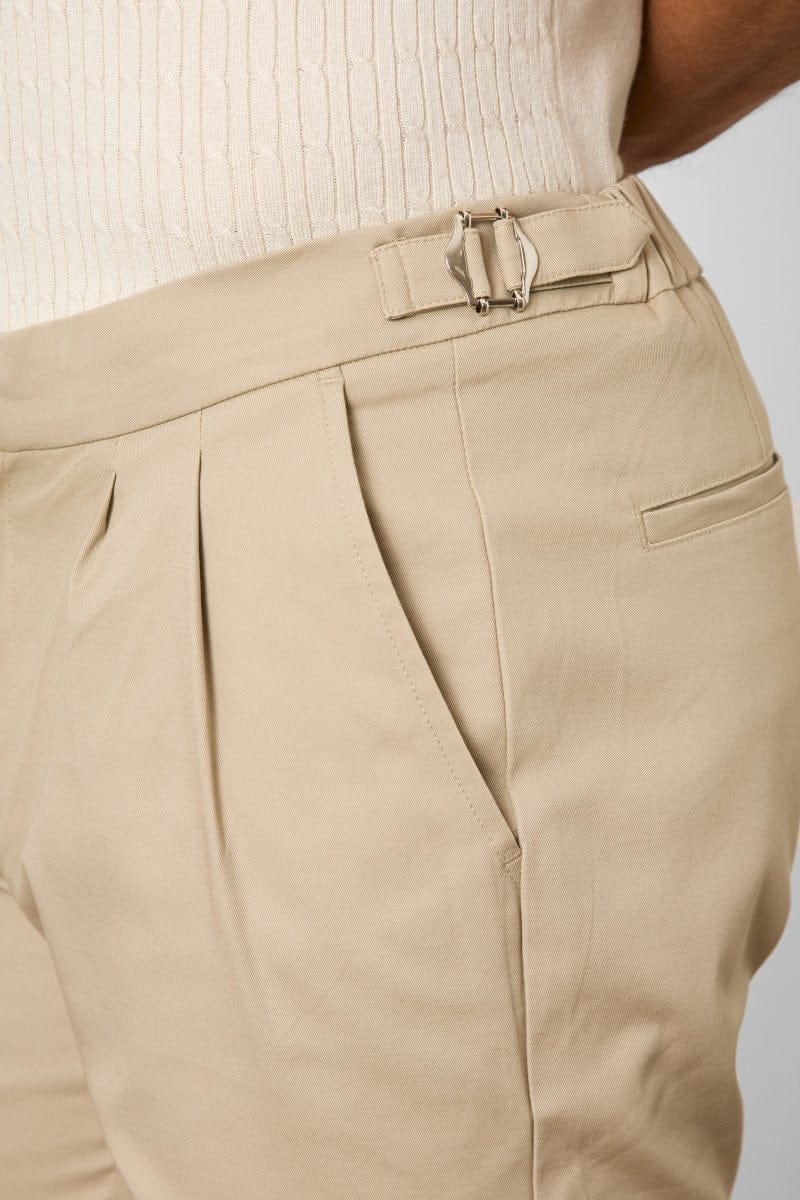 Smart Pleated Cotton Side Adjust Short in Stone