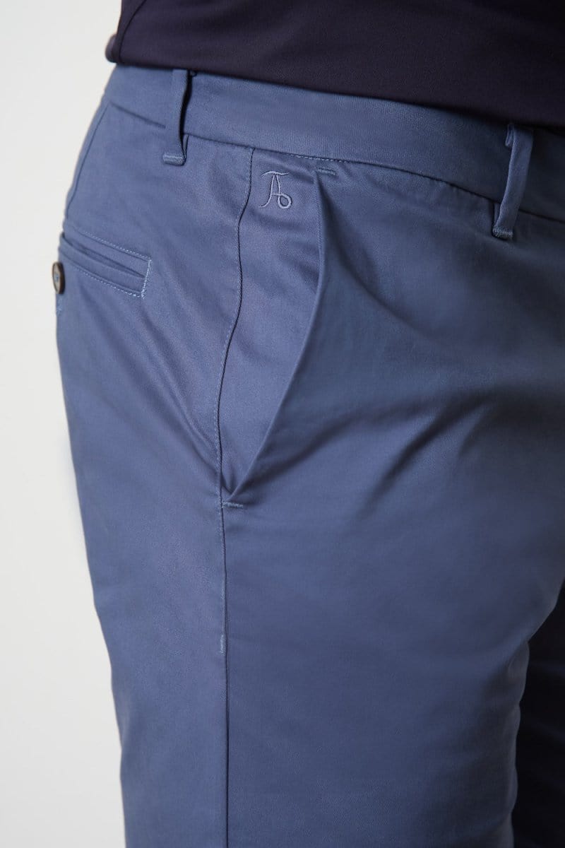 Muscle Fit Chino Shorts in Airforce