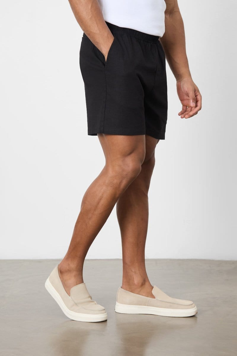 Linen Blend Shorts in Black