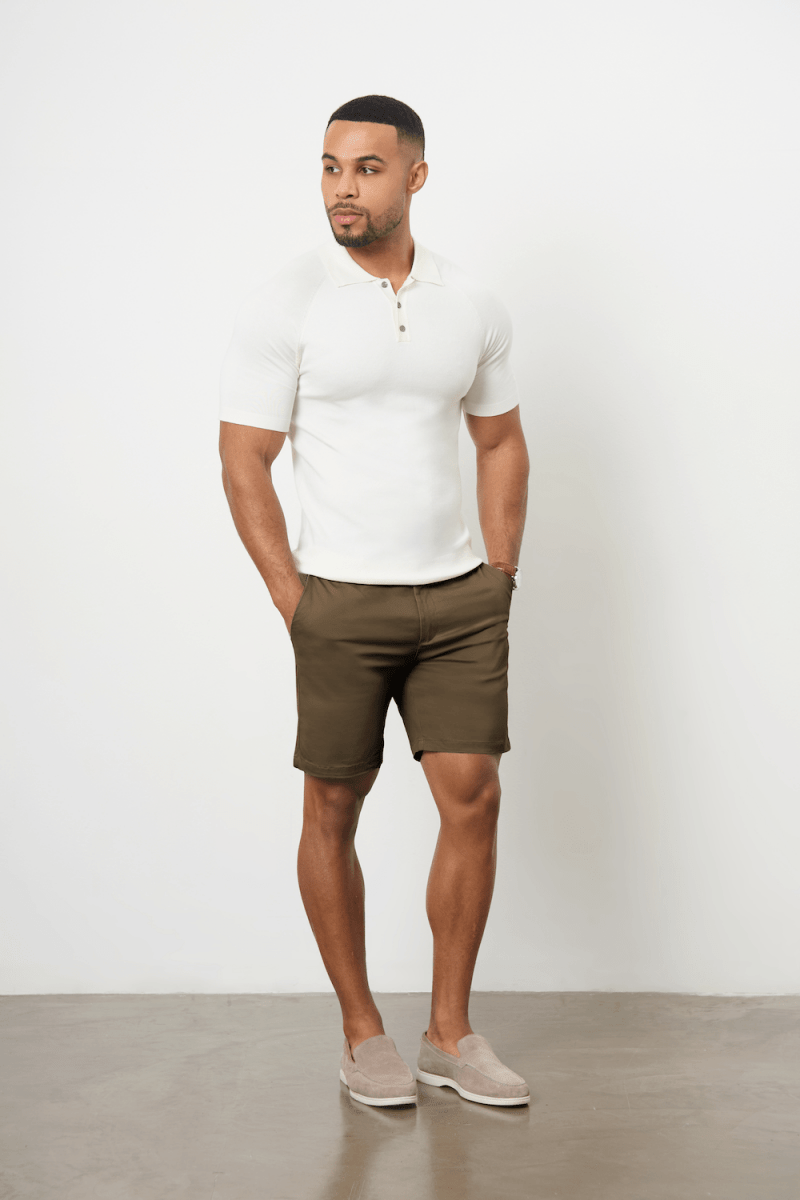 Muscle Fit Chino Shorts in Khaki