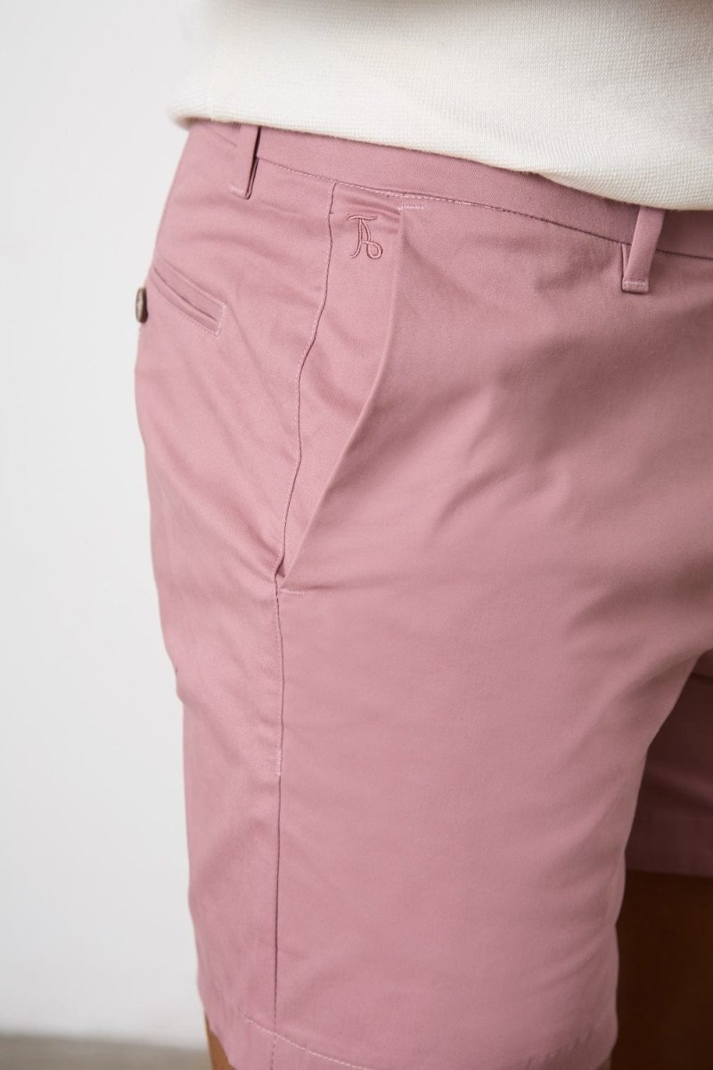 Muscle Fit Chino Shorts - Shorter Length in Dusky Pink
